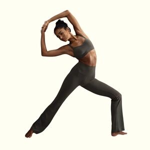 Nike flare leggings